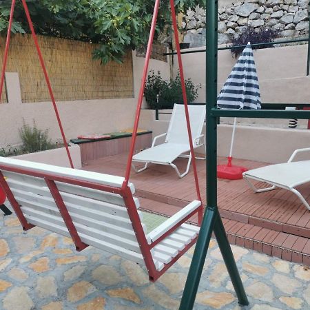 Big And Spacious Apartment In The Heart Of Omiš Buitenkant foto