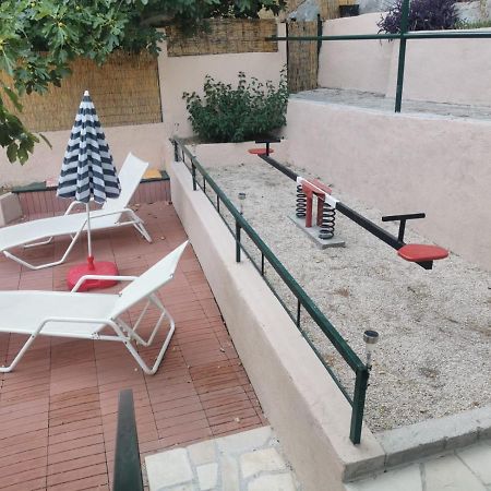 Big And Spacious Apartment In The Heart Of Omiš Buitenkant foto