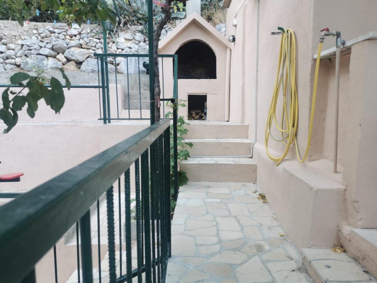 Big And Spacious Apartment In The Heart Of Omiš Buitenkant foto