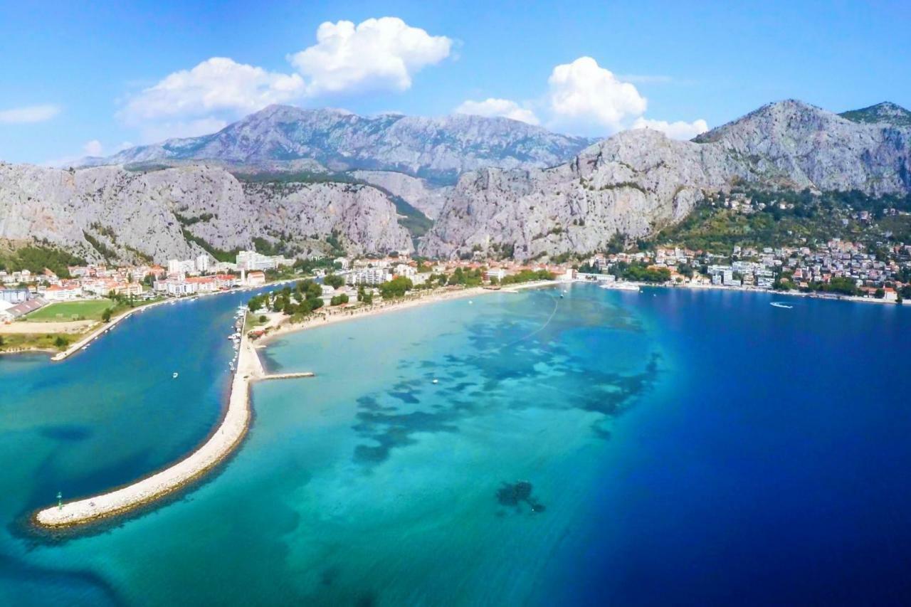 Big And Spacious Apartment In The Heart Of Omiš Buitenkant foto