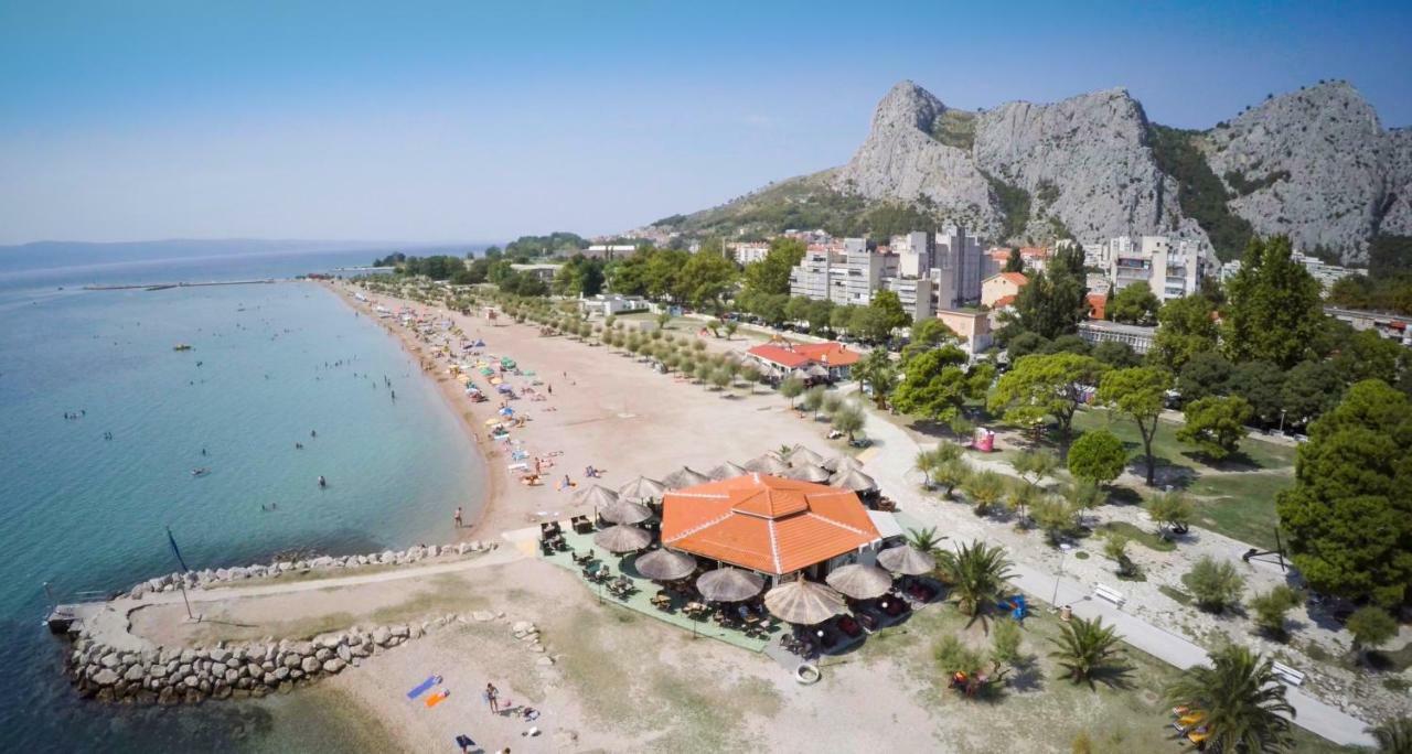 Big And Spacious Apartment In The Heart Of Omiš Buitenkant foto